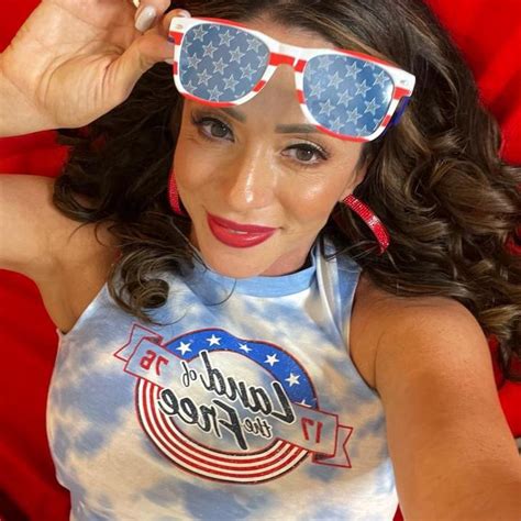ariella ferrerax|Ariella Ferrera (@realariellaferrera) .